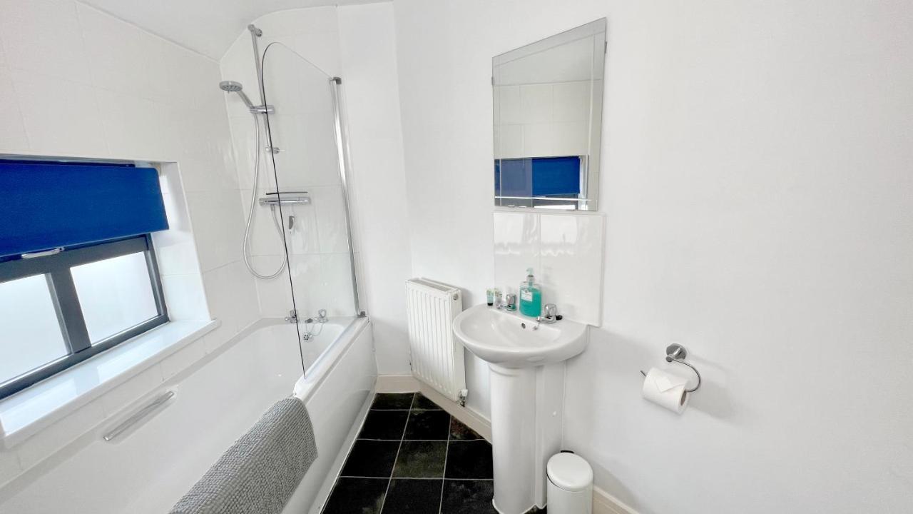 Cross Court, Stafford By Bell Apartments المظهر الخارجي الصورة